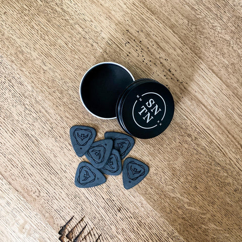 Etched Pick Tin