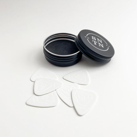 Etched Pick Tin